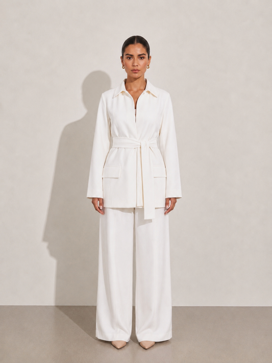 Talia set off white