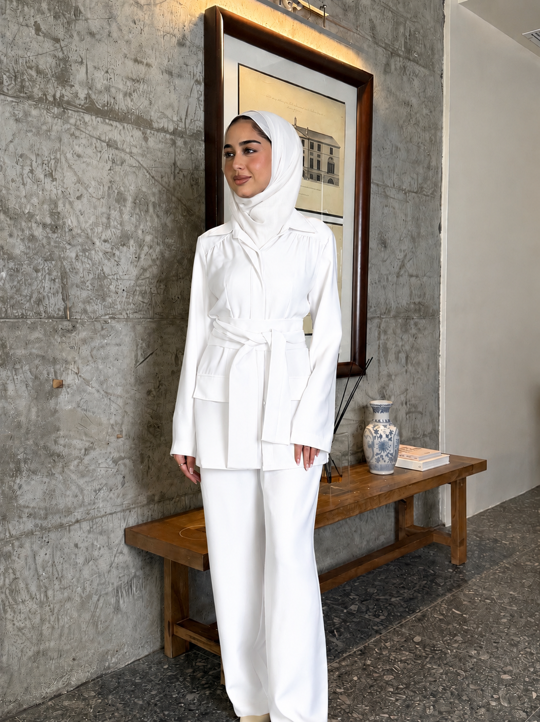 Talia set off white